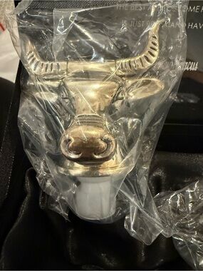 Neiman Marcus Silver Plated Bull and Bear Head Wine Stopper
